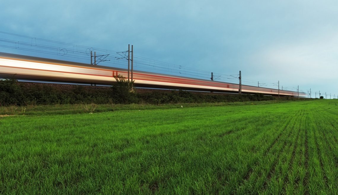 Viaggi ecosostenibili in Italia in treno si inquina meno