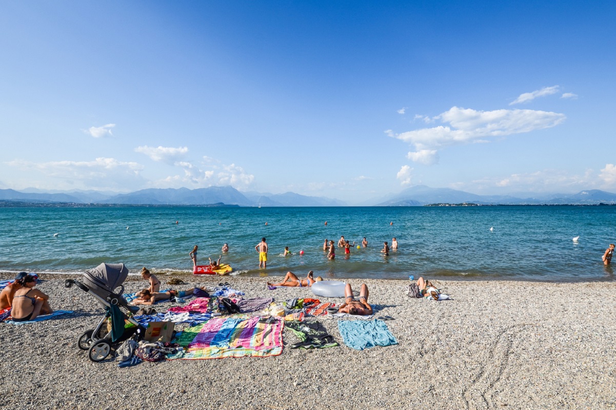 Mare o montagna Lago... di Garda! Le spiagge più belle 2018 - spiaggia libera Desenzano