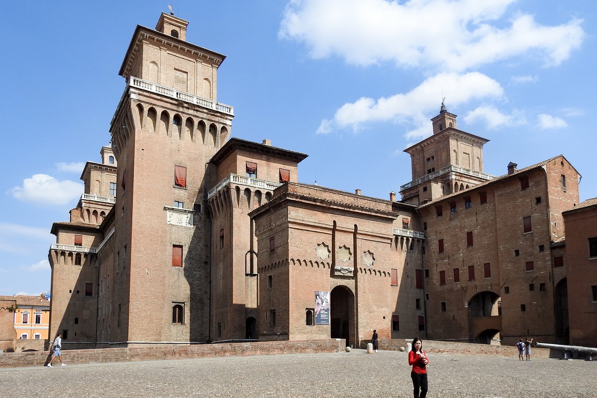 Castelli più belli - Ferrara credits xiquinhosilva via Flickr